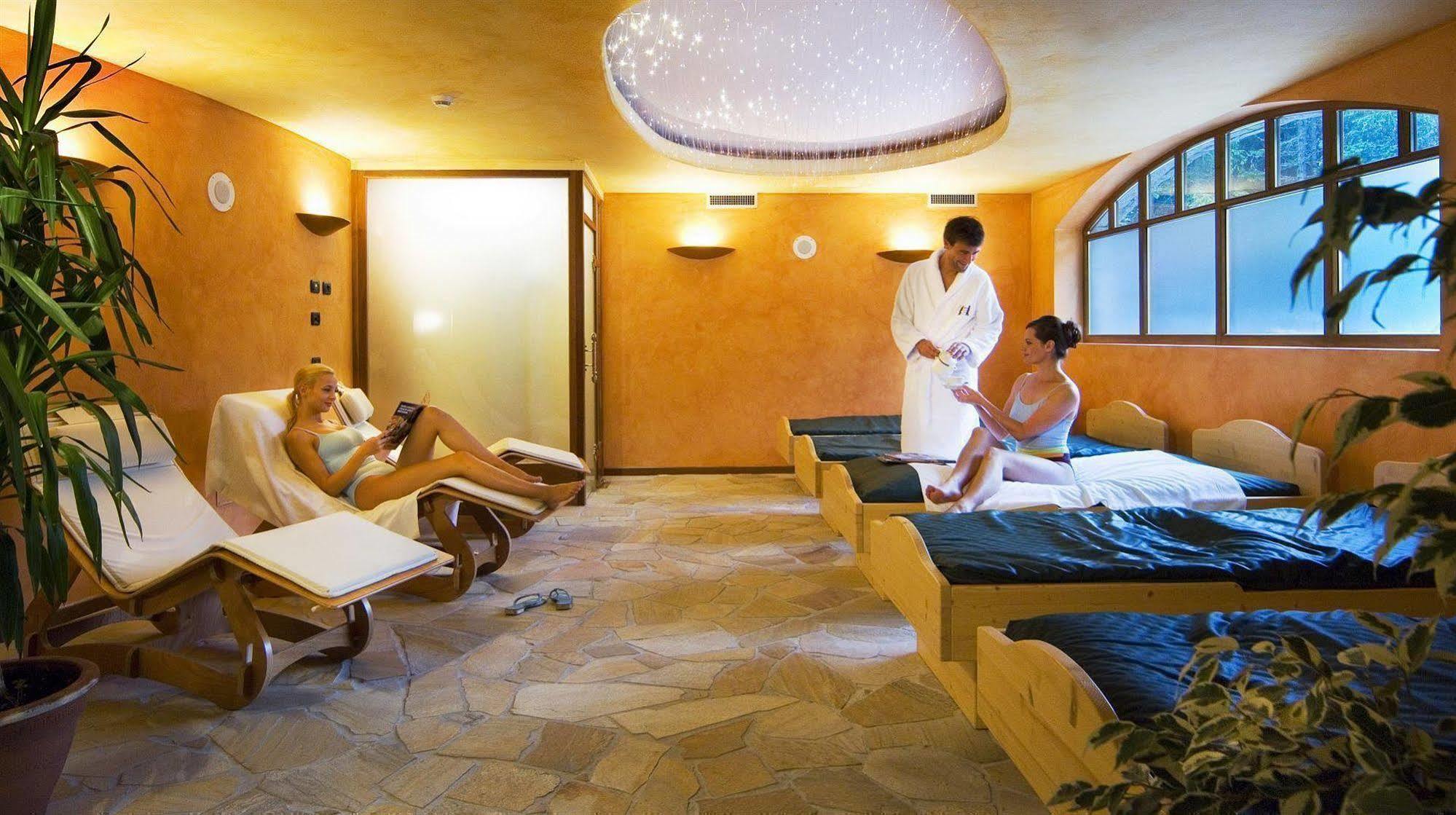 Carlo Magno Hotel Spa Resort Madonna Esterno foto