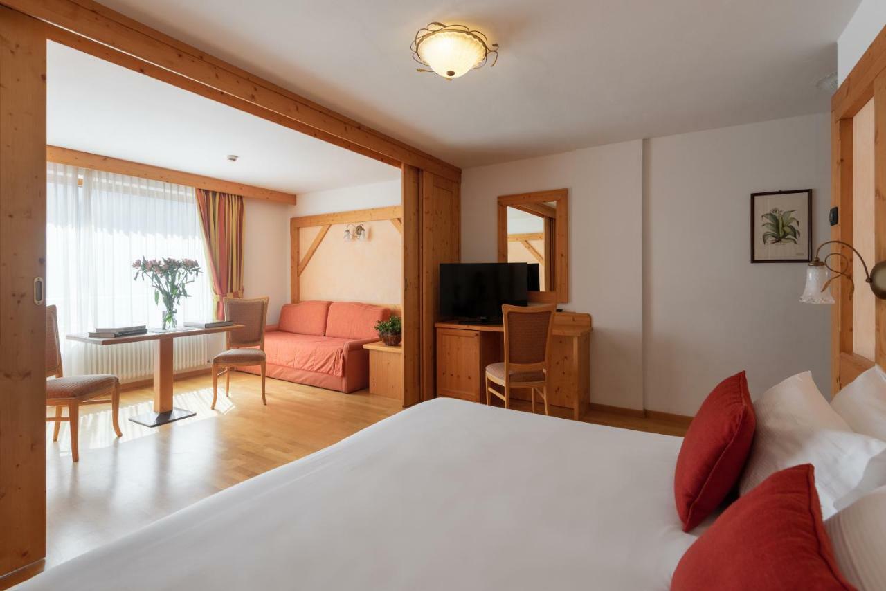 Carlo Magno Hotel Spa Resort Madonna Esterno foto